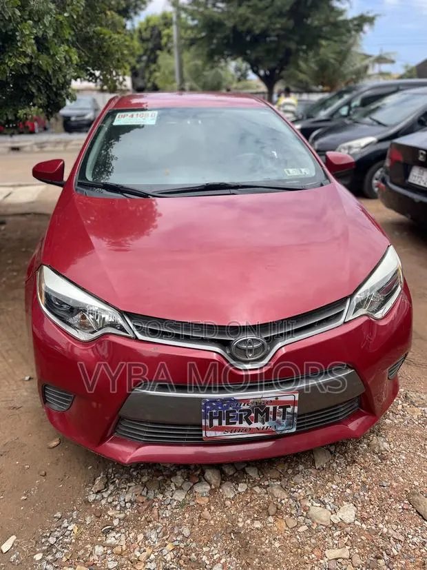 Toyota Corolla LE Eco 4dr Sedan (1.8L 4cyl CVT) 2015 Red · Photo 1