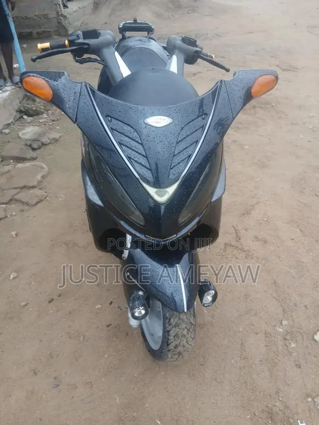 Yamaha 2016 Black · Photo 1