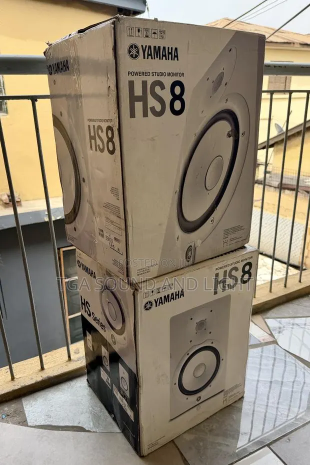 Yamaha Hs8 8 Inches Powered Studio Monitors [White] · Photo 1