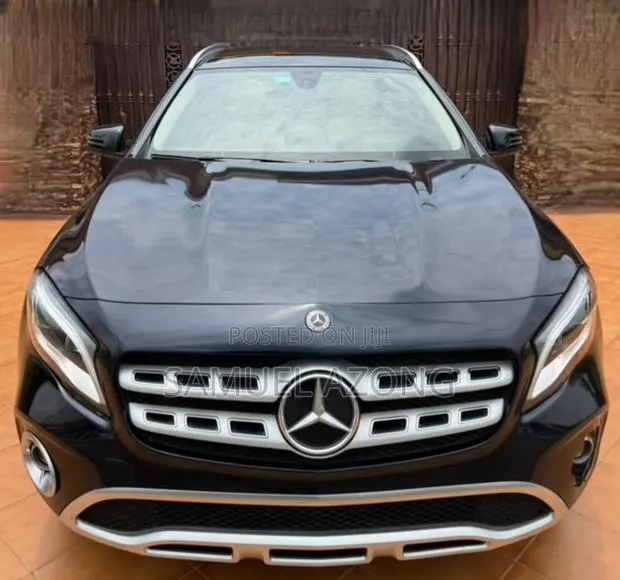 Mercedes-Benz GLA 250 2019 Black · Photo 1