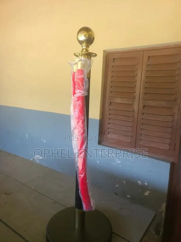 Stanchions Rope/Barrier Poles · Photo 1