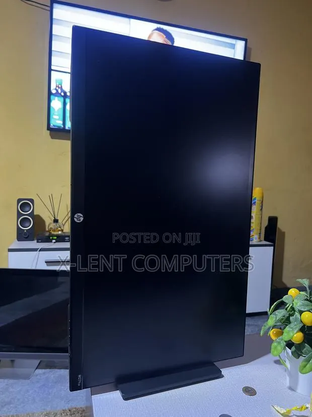 HP Monitor 27 Inches Eggless · Photo 1