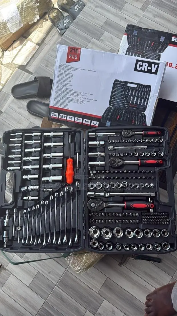 216 PCS Professional Mechanical Tools Box · Photo 1