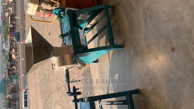 Pepper Grinding Machine · Photo 1