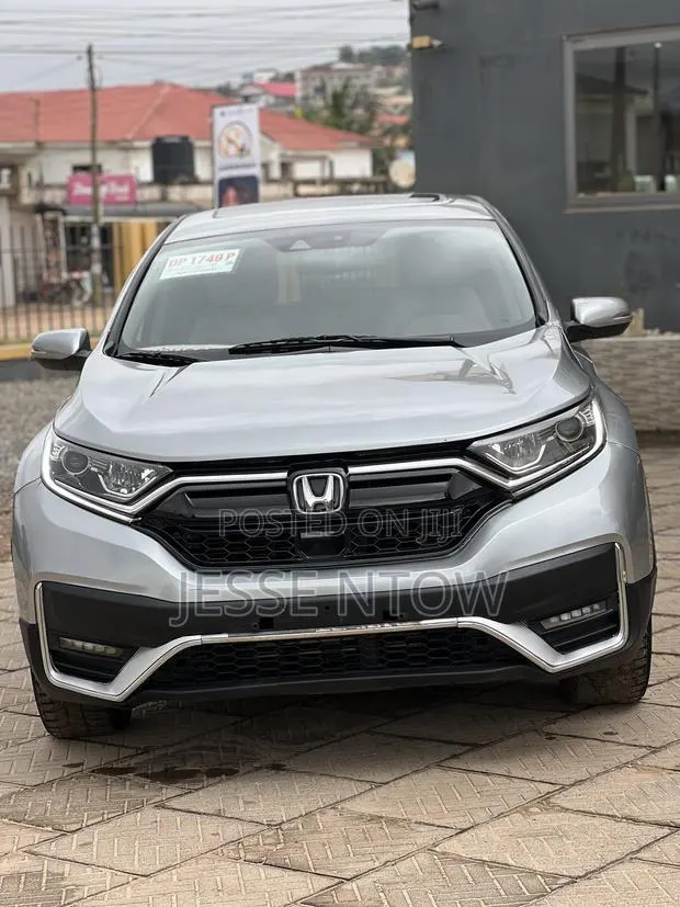 Honda CR-V 2018 Silver · Photo 1