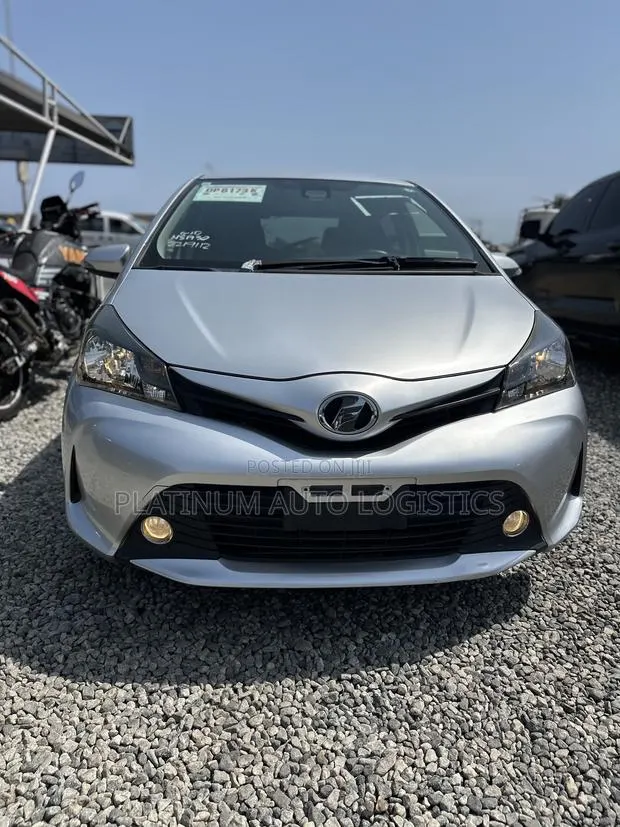 Toyota Vitz 2015 · Photo 1