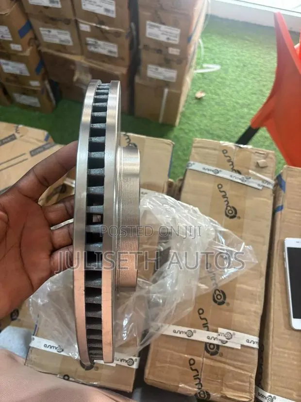 Toyota Rav 4 2020 Front Brake Disc · Photo 1