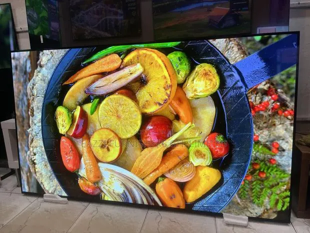 B4 Lg 77” Inches Oled Brightness and Picture Booster HDR 120 Hz Tv · Photo 1