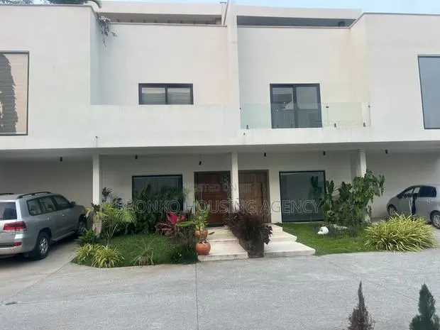 4bdrm Townhouse / Terrace in Bronko Housing, US Embassy Area for rent · Photo 1