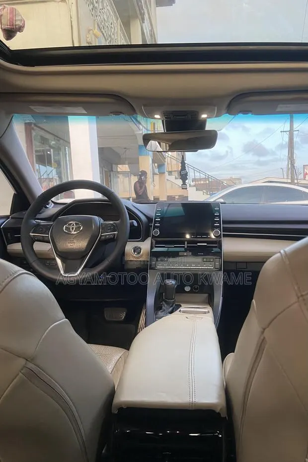 Toyota Avalon Limited FWD Sedan (3.5L V6 8A) 2019 Black