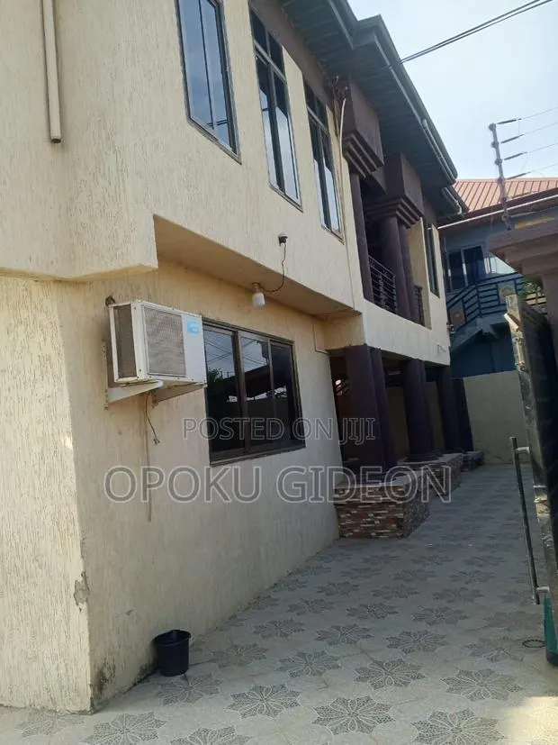 4bdrm House in Junction, Ablekuma for sale · Photo 1