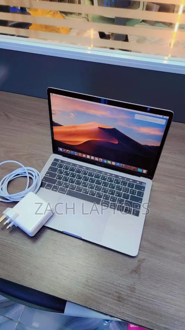Laptop Apple MacBook Pro 2018 8GB Intel Core i5 SSD 512GB · Photo 1
