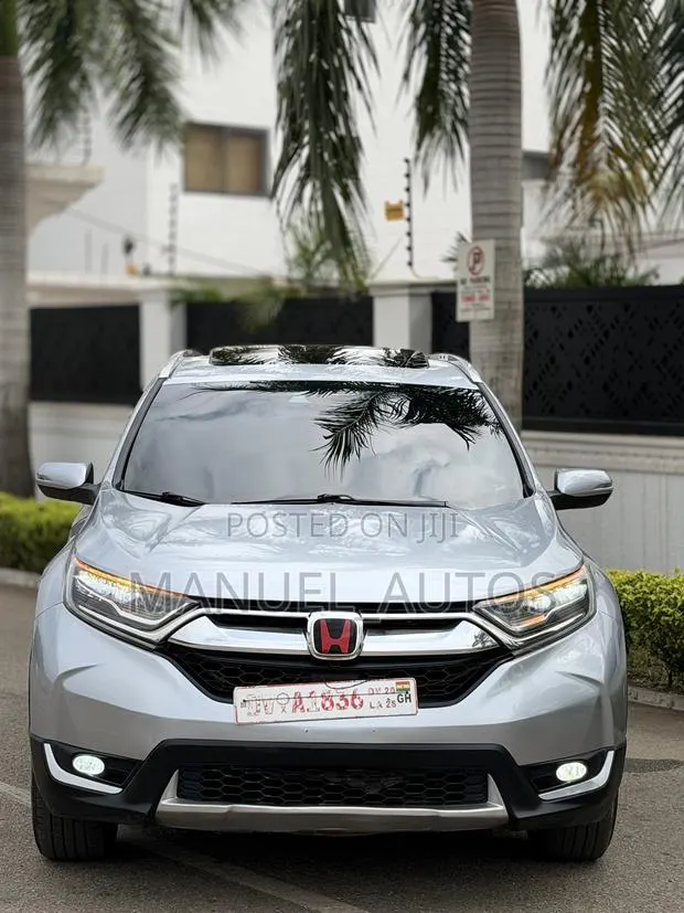 Honda CR-V Touring AWD 2019 Silver · Photo 1