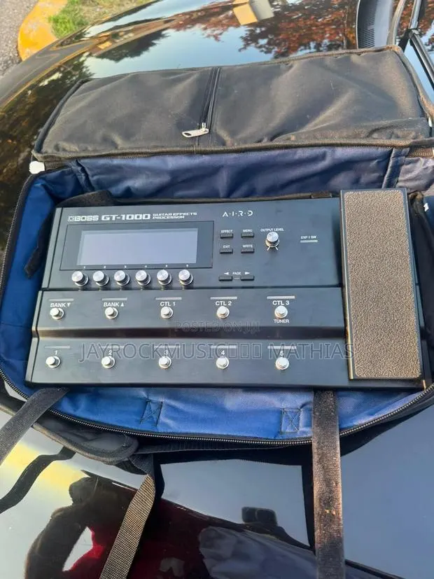 Boss Gt 1000 Effect Pedal Pedal .Slightly Used · Photo 1