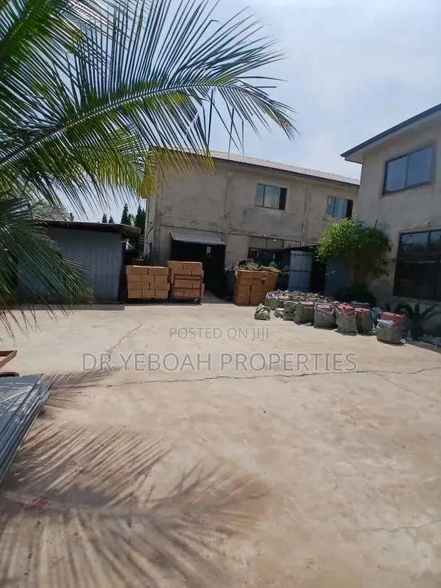 Spintex Flower Pot:- Warehouse With 3 Bedroom for Sale or Rent · Photo 1