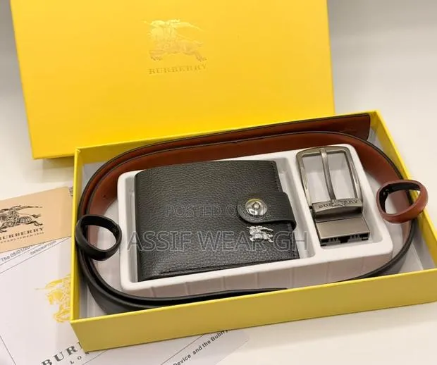 Burberry Wallet and Belt · Photo 1