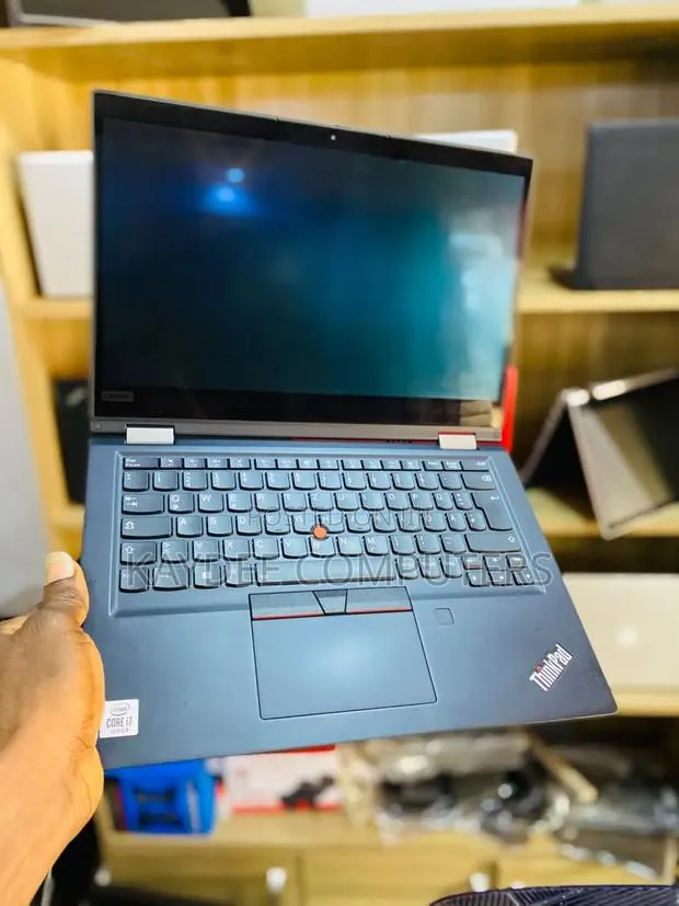 Laptop Lenovo ThinkPad x13 Yoga 16GB Intel Core i7 SSD 256GB · Photo 1