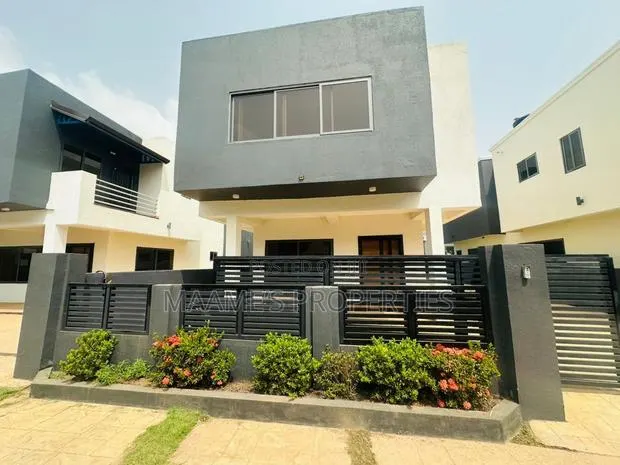 4bdrm Duplex in Haatso for rent · Photo 1