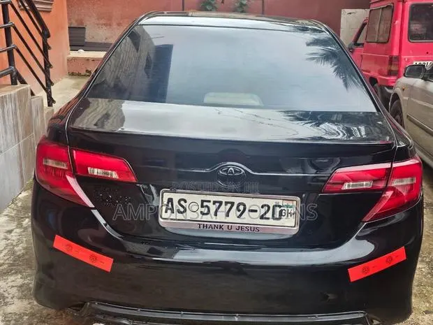 Toyota Camry 2014 Black · Photo 1