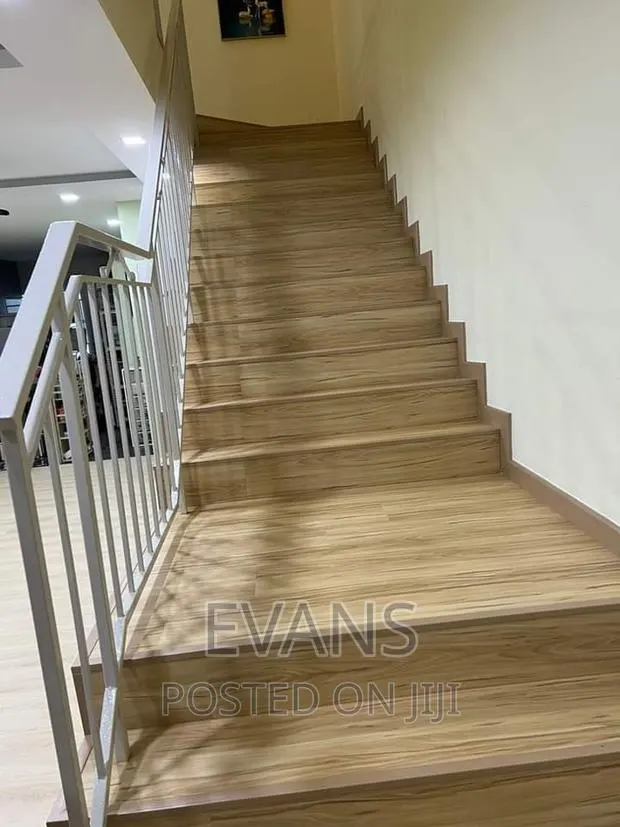 Laminate, SPC and Vynil Installation · Photo 1