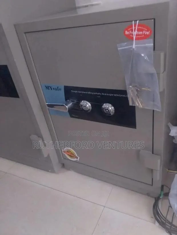 Fireproof Money Safe · Photo 1