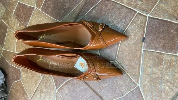 Radiance Luxe Pointed Heels – Brown · Photo 1