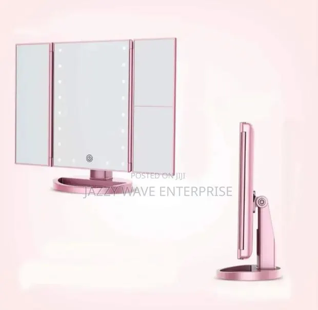 Mirror With Light · Photo 1