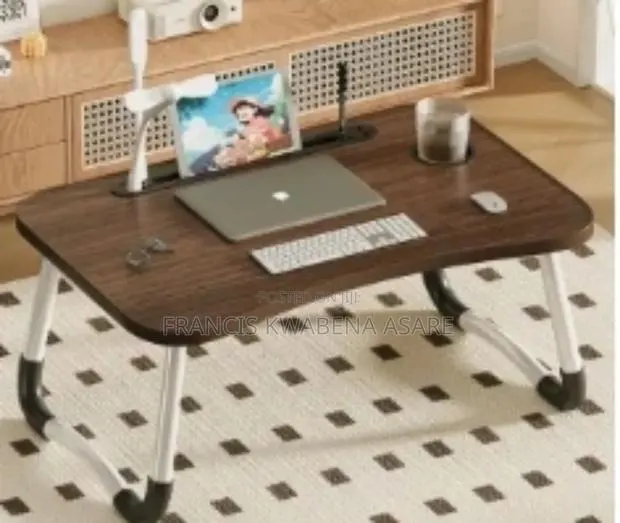 Bedtop Study Table With Usb · Photo 1