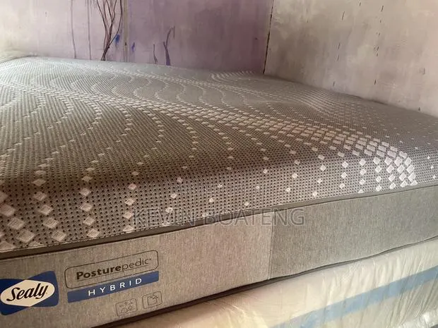 Sealy Posturepedic Hybrid Beds(king) 76/80 14inches · Photo 1