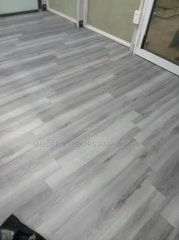 2mm PVC Vinyl Tiles · Photo 1