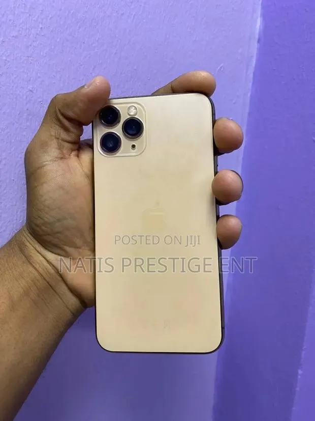 Apple iPhone 11 Pro 256 GB Gold · Photo 1