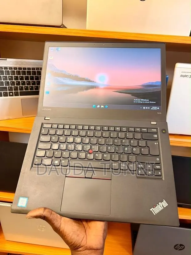 New Laptop Lenovo ThinkPad T470 8GB Intel Core i5 SSD 128GB · Photo 1