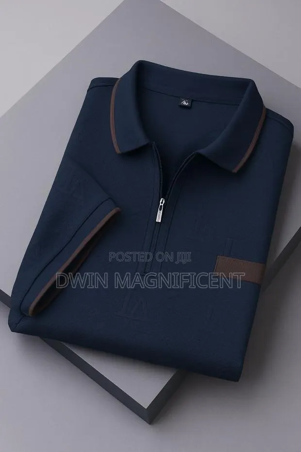 Authentic Zip Club T Shirt · Photo 1