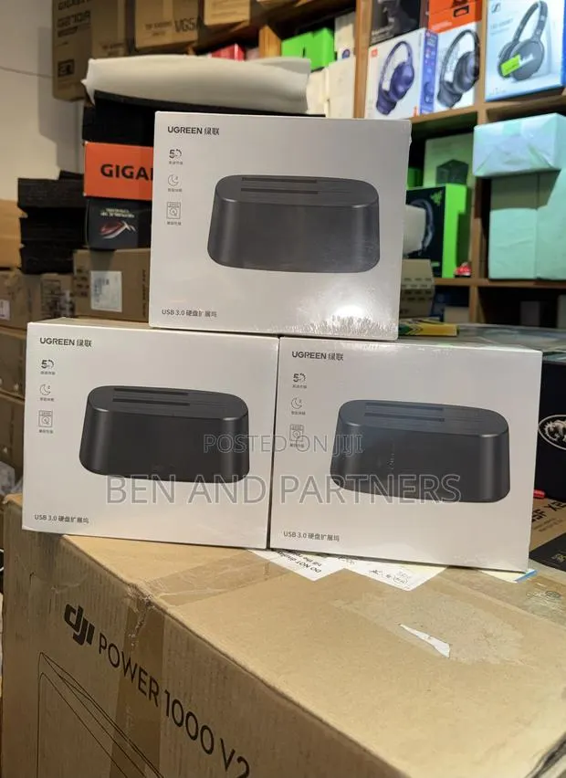 Ugreen 3.5 & 2.5 HDD Docking Station · Photo 1