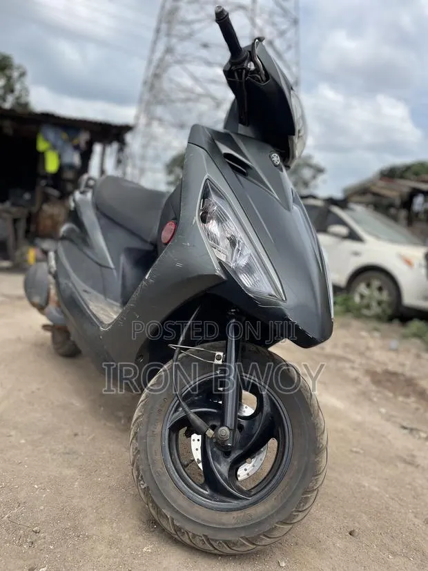 Yamaha 2020 Black · Photo 1
