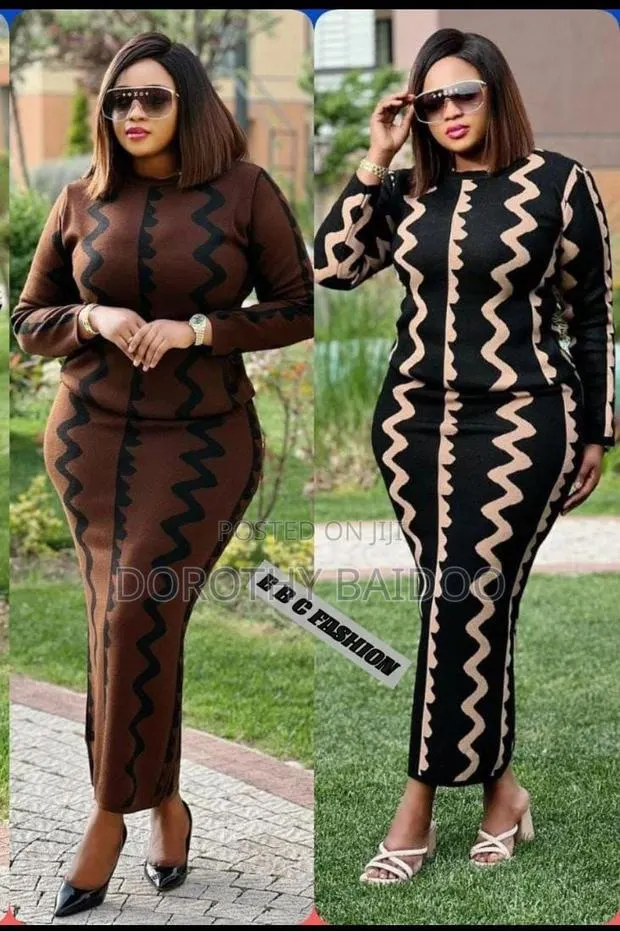 Mounding Gold Dress · Photo 1