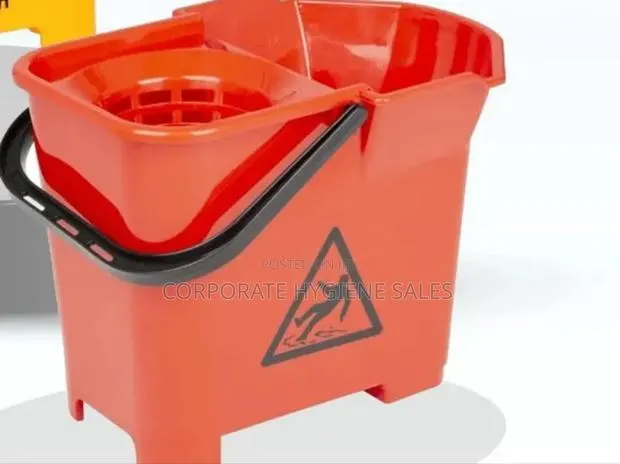 Regular Mop Bucket · Photo 1