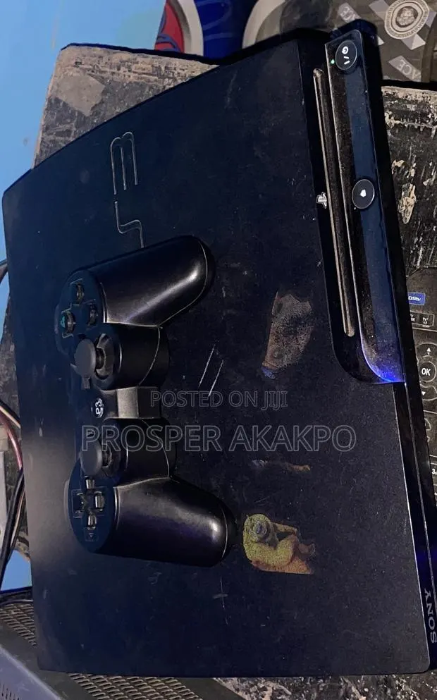PS3 + 1 Controller + 6 Game · Photo 1