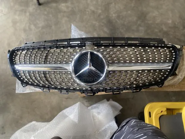 Mercedes Benz E 450 E 400 2016-2020 Diamond Front Grille · Photo 1