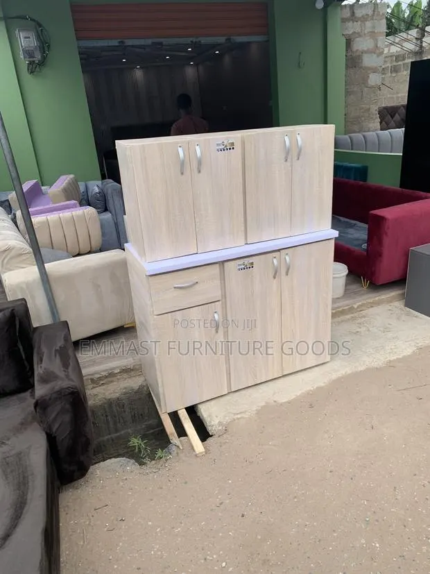 Affordable Home Kitchen Cabinets Completely Clean Available · Photo 1