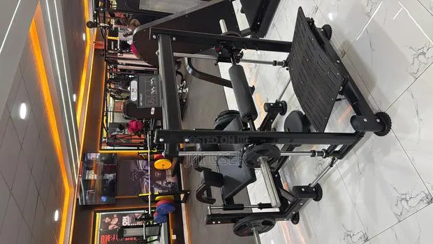 Hip Thrust · Photo 1