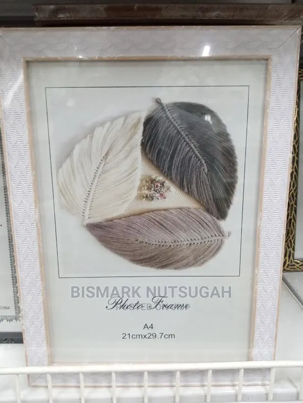 A4 Picture Frame for Sale · Photo 1