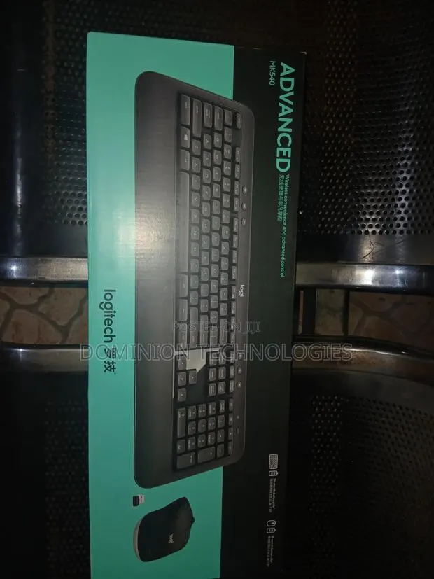 Logitech Mk 540 Keyboard and Mouse Combo · Photo 1