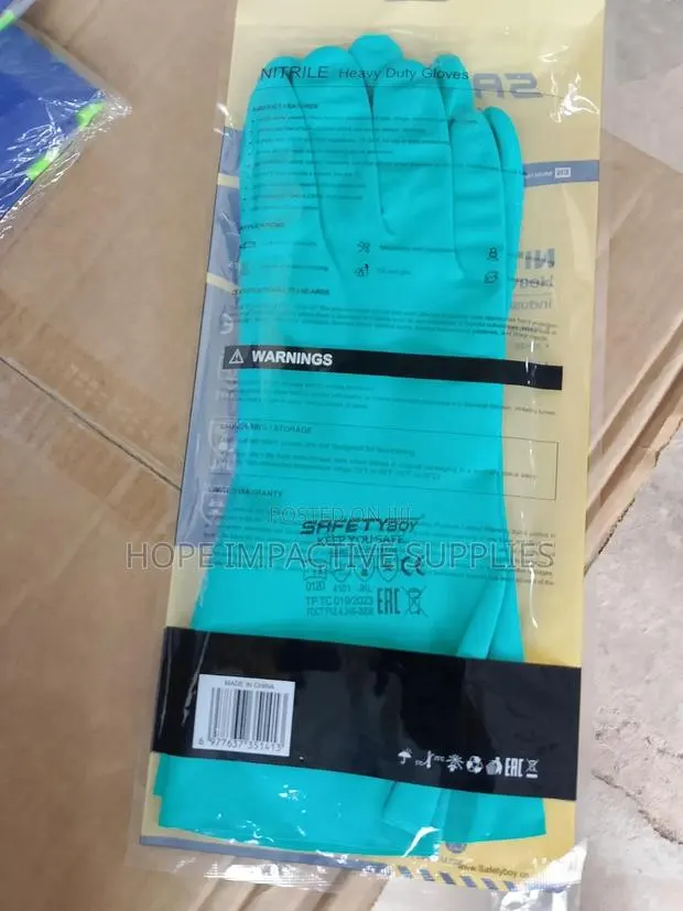 High Quality Safety Boy Nitrile Gloves. · Photo 2