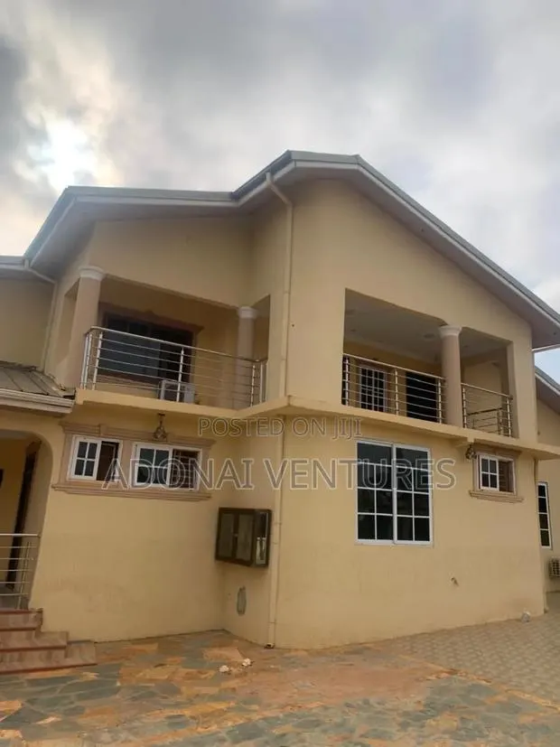 6bdrm House in Tech Anwomaso, Kumasi Metropolitan for sale · Photo 1