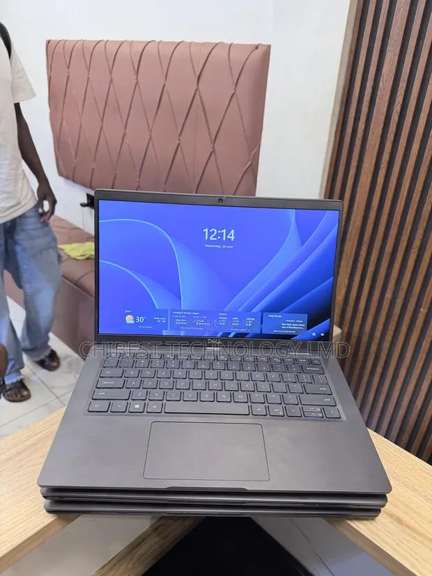 Laptop Dell Latitude 7420 8GB Intel Core i5 SSD 256GB · Photo 1