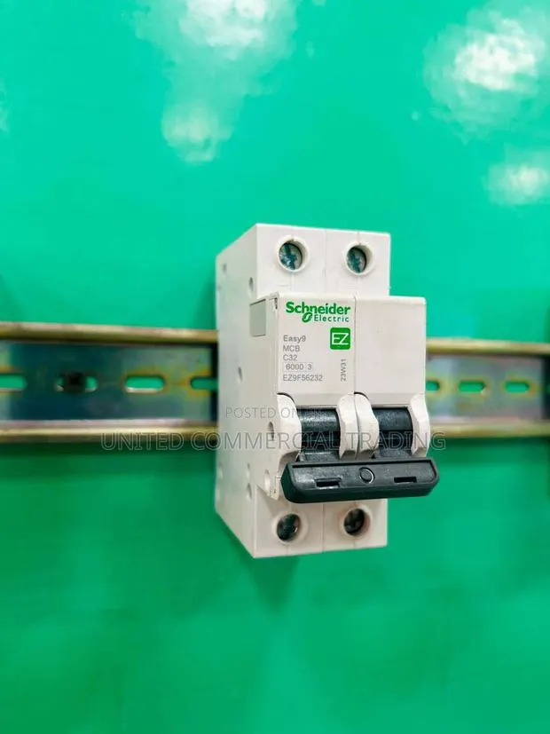 Circuit Breaker · Photo 1