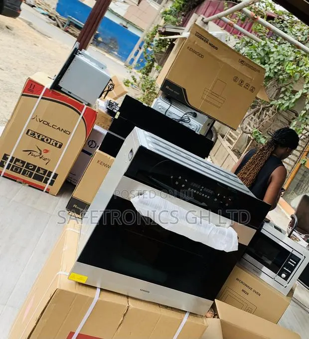 Extremely Affordable Built in Kenwood Black Oven · Photo 1