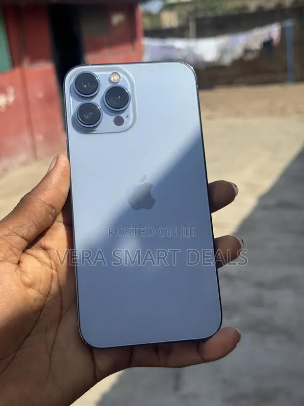 Apple iPhone 13 Pro Max 128 GB Blue · Photo 1