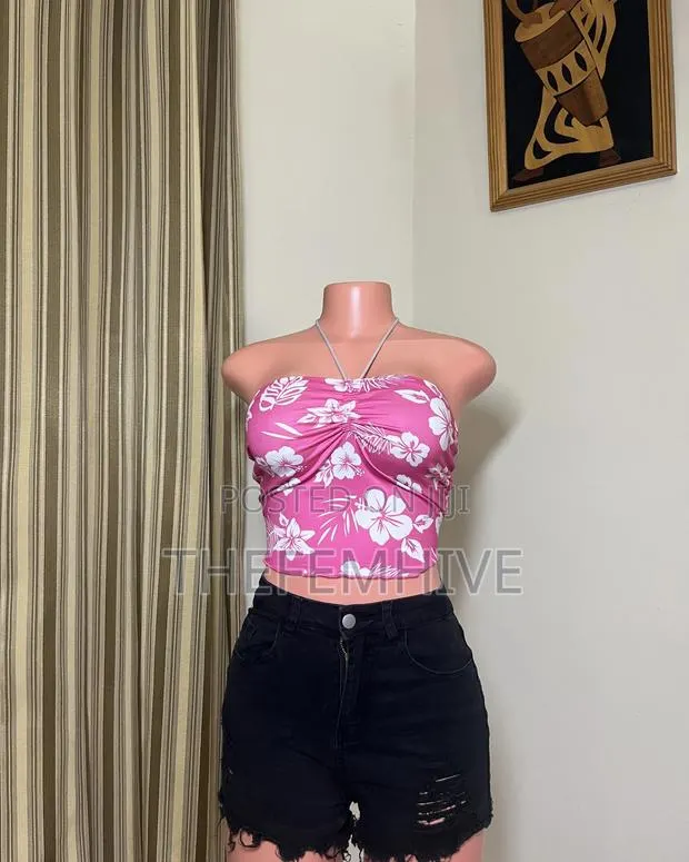 Shein Crop Top Thrift · Photo 1